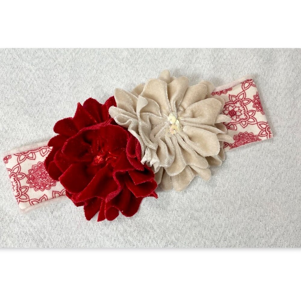 Giggle moon headband. White as snow.